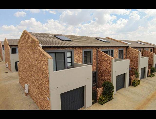 LAND FOR SALE IN DENNEOORD